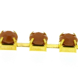 Cupchain goud strass bruin 6mm (1 mtr.)